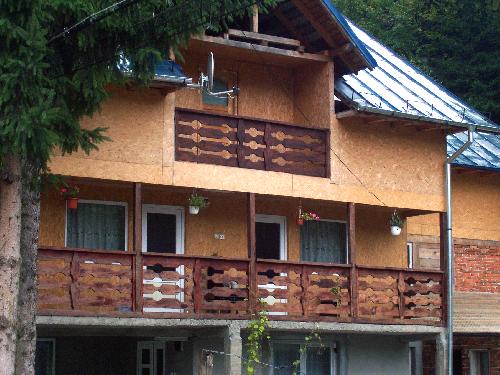 Pensiunea Casa Traditionala Buburuza, Podu Dambovitei, judetul Arges